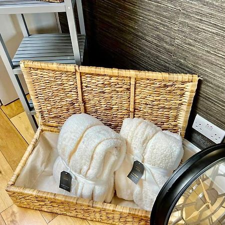 Lovely Two Bed Flat Londres Extérieur photo